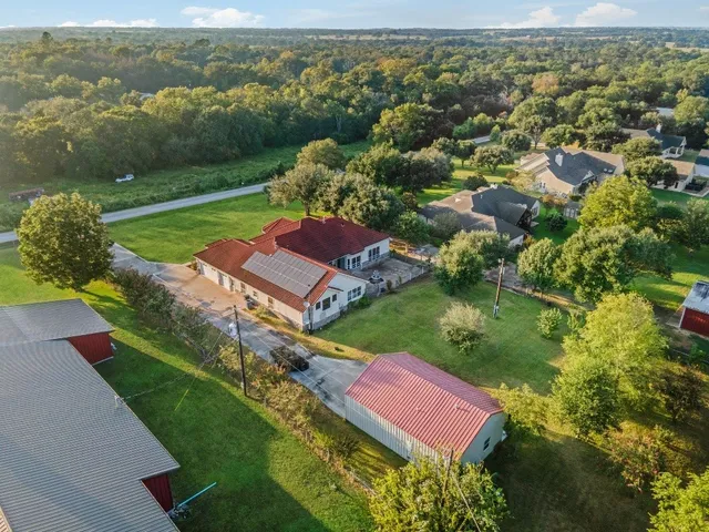 $850,000 | 60 Windy Acres Road, Brenham, TX 77833