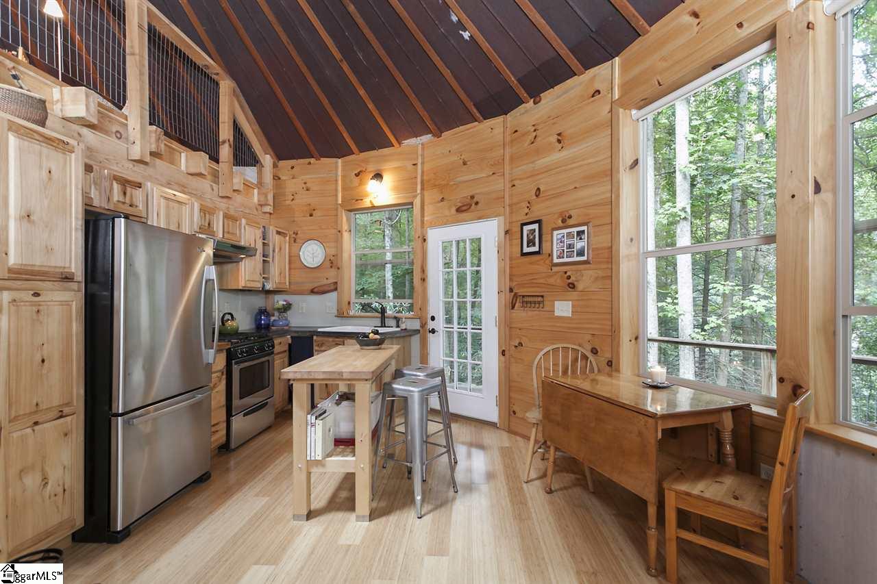 39 Lucille Smith Road Marietta, SC 29661 - Photo 9 of 20 Gallery Image 9