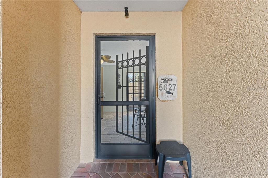 5627 Red Snapper Court New Port Richey, FL 34652 - Photo 4 of 54 a view of a hallway with entryway