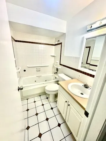 $3,600 | 1134 Pinetree Drive, Lantana, FL 33462