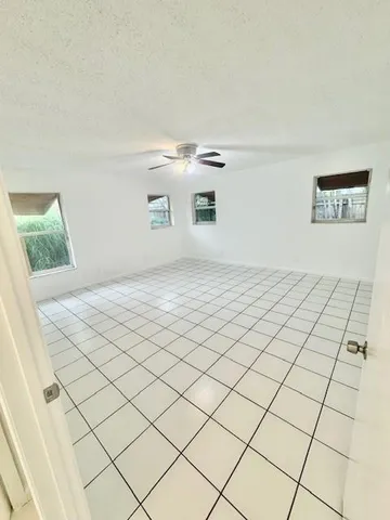 $3,600 | 1134 Pinetree Drive, Lantana, FL 33462