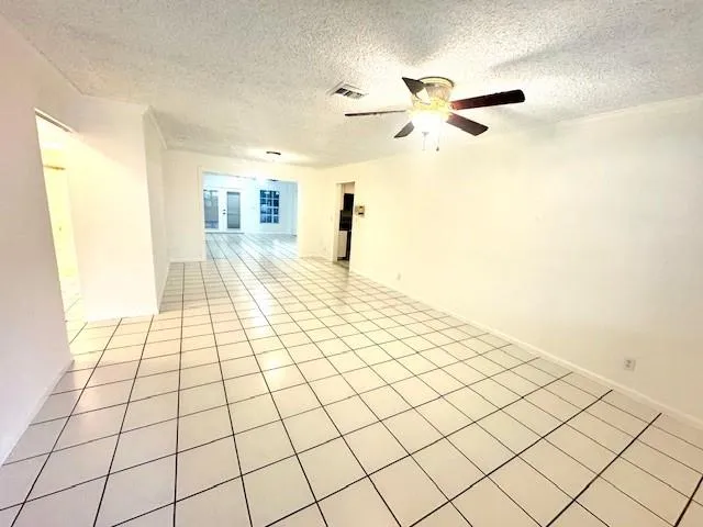 $3,600 | 1134 Pinetree Drive, Lantana, FL 33462