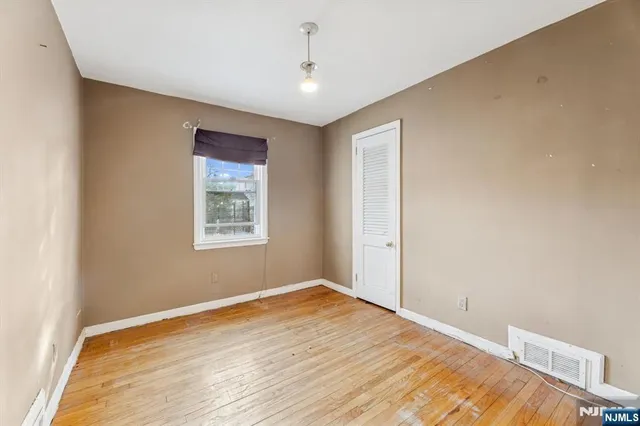 $610,000 | 39-02 Taylor Road, Fair Lawn, NJ 07410