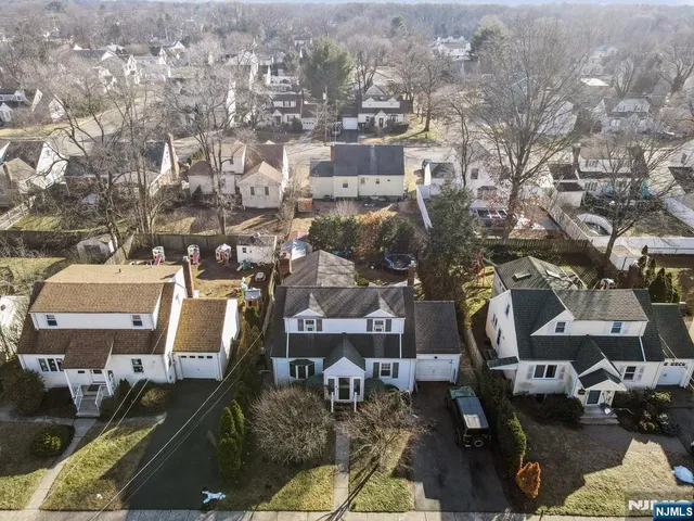 $610,000 | 39-02 Taylor Road, Fair Lawn, NJ 07410