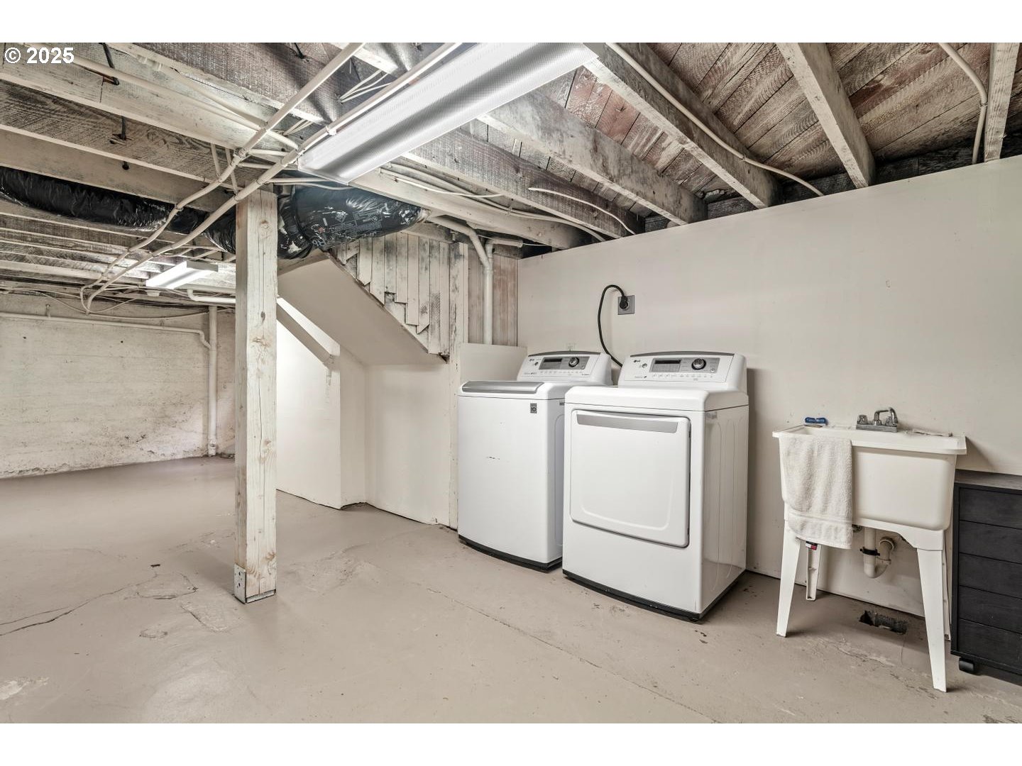 1626 Southeast 35th Avenue Portland, OR 97214 - Photo 34 of 40 a utility room with dryer and washer
