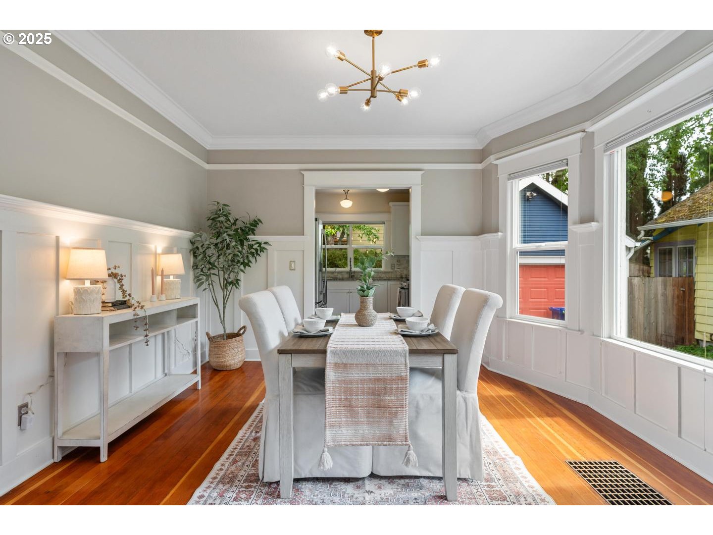1626 Southeast 35th Avenue Portland, OR 97214 - Photo 8 of 40 a dining room with furniture and window