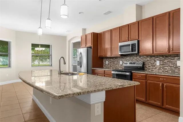 $635,000 | 1067 Beckon Court, Spring Hill, FL 34609