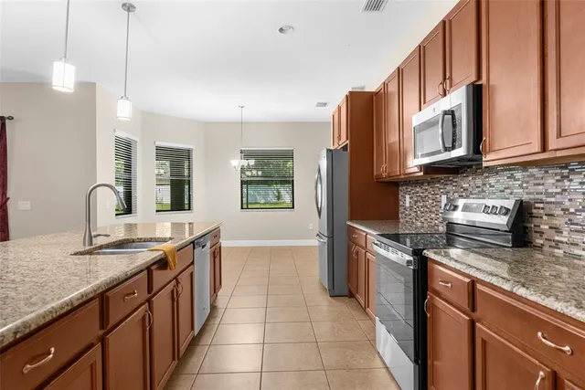 $635,000 | 1067 Beckon Court, Spring Hill, FL 34609