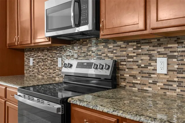 $635,000 | 1067 Beckon Court, Spring Hill, FL 34609