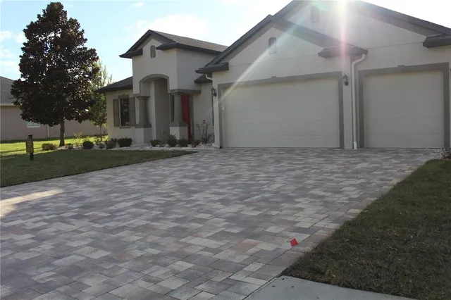 $635,000 | 1067 Beckon Court, Spring Hill, FL 34609