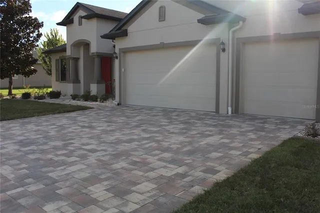 $635,000 | 1067 Beckon Court, Spring Hill, FL 34609