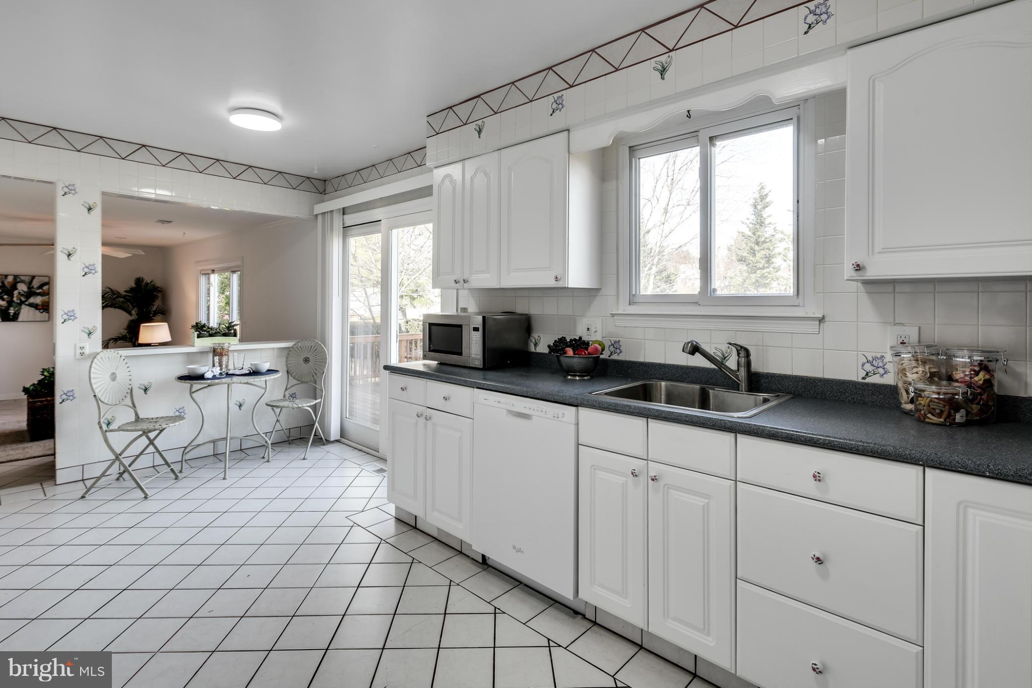 10445 Sweepstakes Road Damascus, MD 20872 - Photo 11 of 30 Kitchen