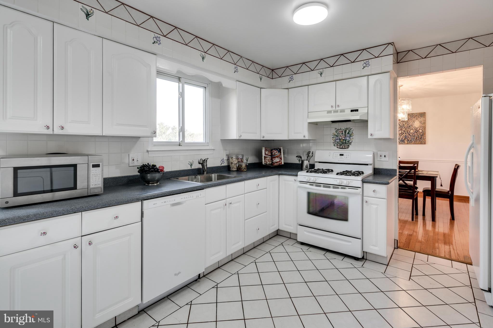10445 Sweepstakes Road Damascus, MD 20872 - Photo 10 of 30 Kitchen