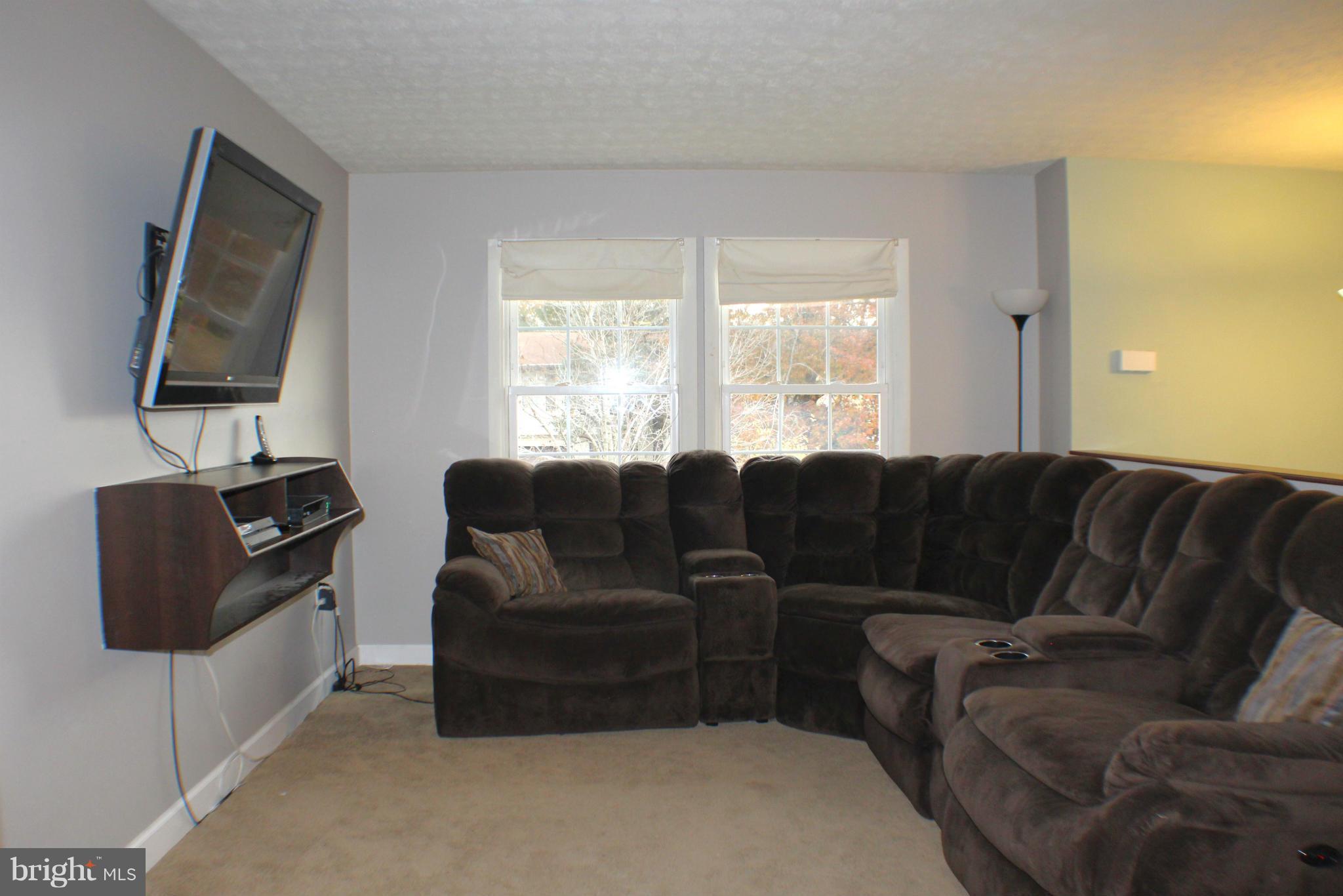 1861 Montreal Road Severn, MD 21144 - Photo 6 of 22 Living Room
