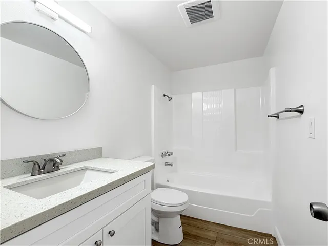 $3,000 | 860 North Stonewood Street, La Habra, CA 90631