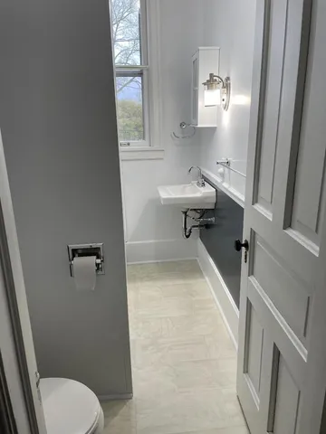 $950 | 718 1/2 Columbus Street, Unit 2, Ottawa, IL 61350