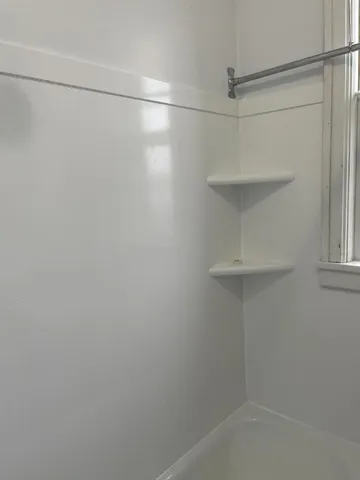 $950 | 718 1/2 Columbus Street, Unit 2, Ottawa, IL 61350