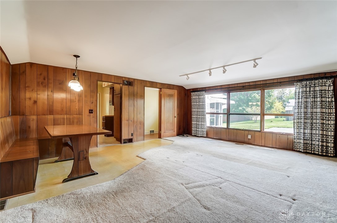 1729 Walnut Terrace Springfield, OH 45504 - Photo 23 of 39 Family Room