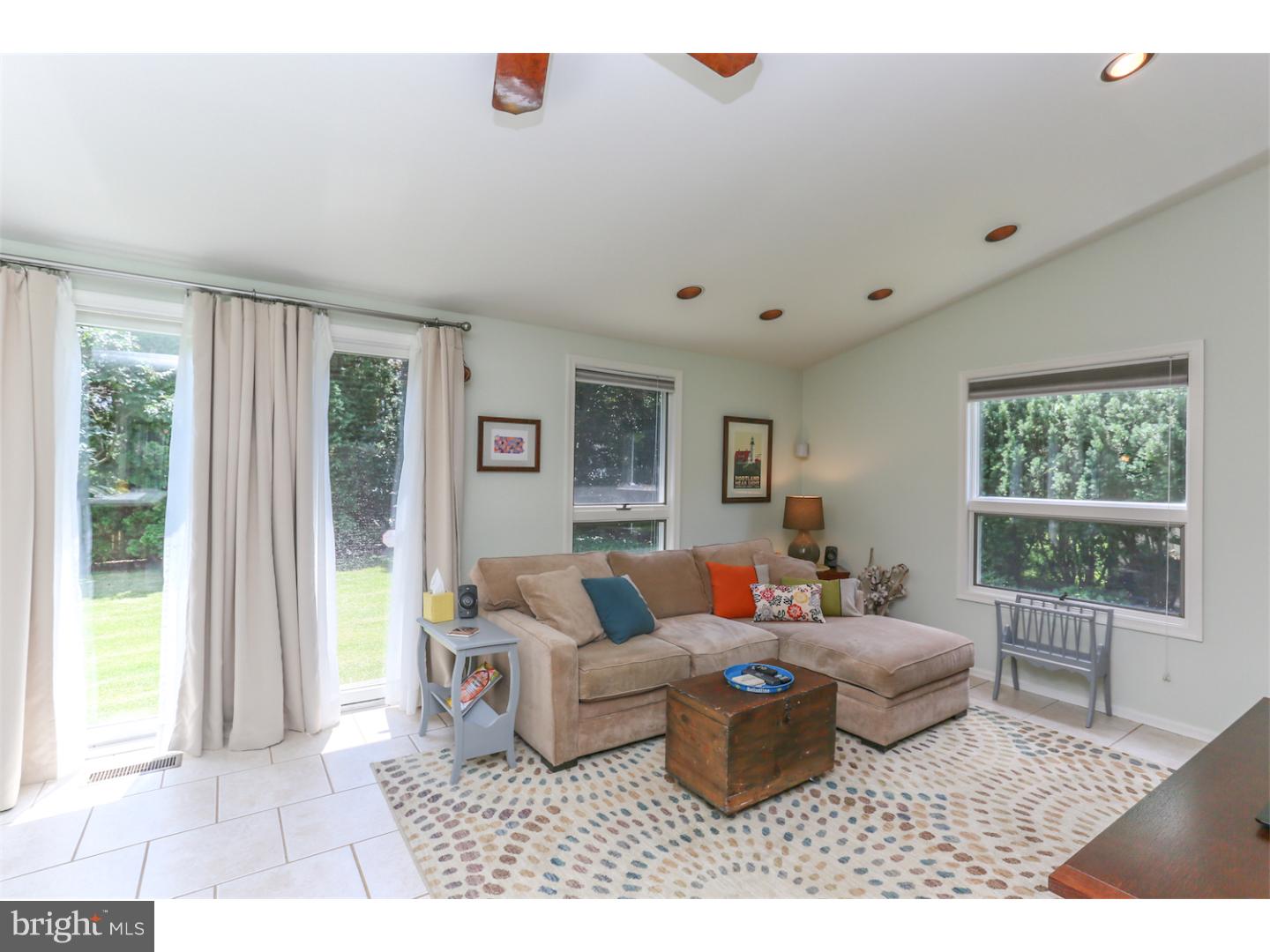 305 Steel Road Havertown, PA 19083 - Photo 13 of 25 Gallery Image 13