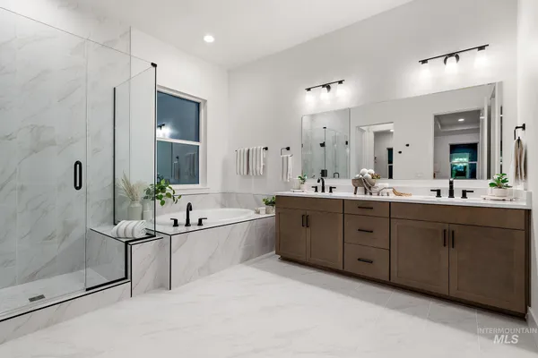 $870,990 | Tbd North Kenora Avenue, Star, ID 83669