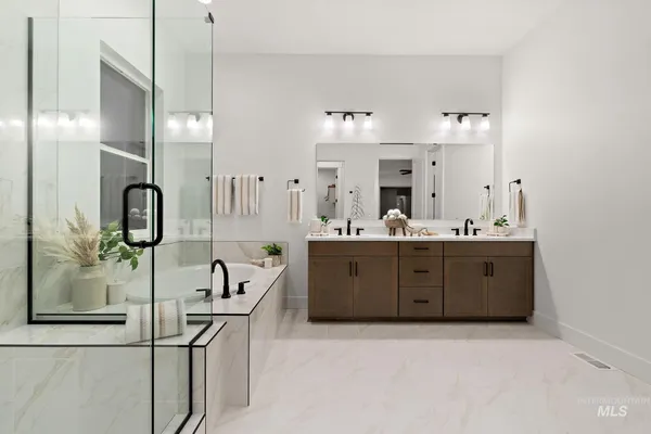 $870,990 | Tbd North Kenora Avenue, Star, ID 83669