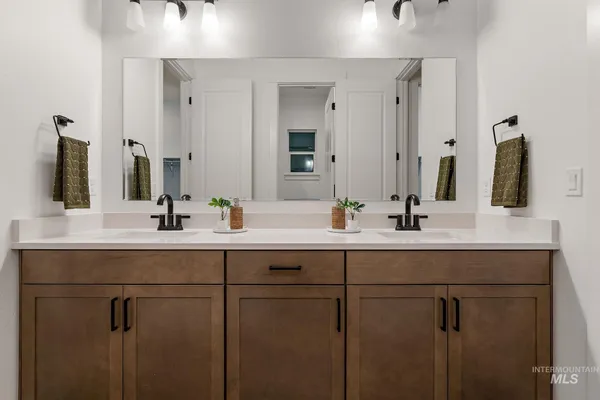 $870,990 | Tbd North Kenora Avenue, Star, ID 83669