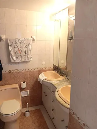 $2,900 | 3703 Northeast 166th Street, Unit 401, North Miami Beach, FL 33160