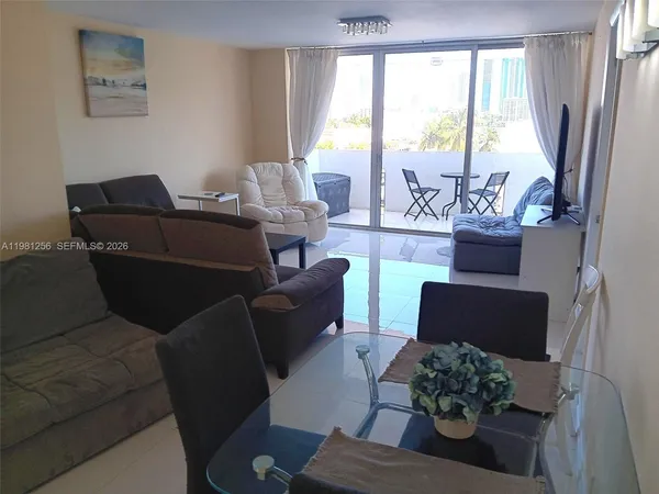 $2,900 | 3703 Northeast 166th Street, Unit 401, North Miami Beach, FL 33160