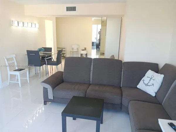 $2,900 | 3703 Northeast 166th Street, Unit 401, North Miami Beach, FL 33160