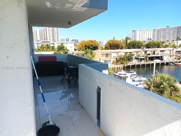 $2,900 | 3703 Northeast 166th Street, Unit 401, North Miami Beach, FL 33160