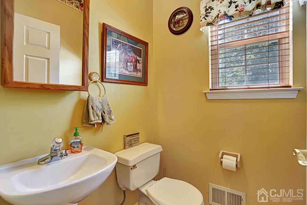 7 Decatur Court Ringoes, NJ 08551 - Photo 4 of 33 Gallery Image 4