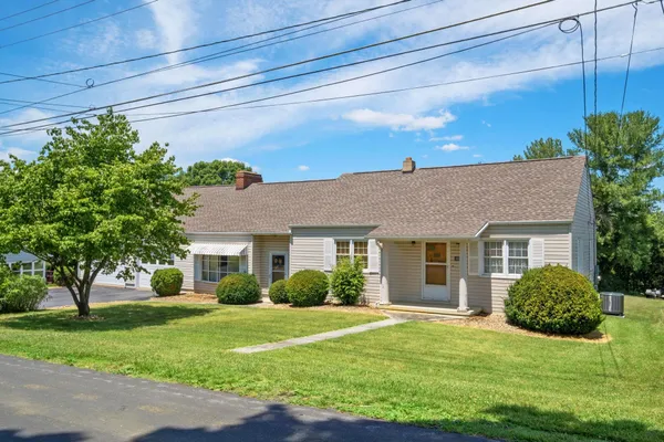 $349,900 | 40 Sunset Boulevard, Staunton, VA 24401