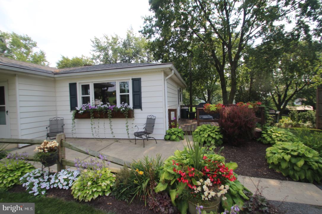 80 North Colebrook Road Manheim, PA 17545 - Photo 3 of 21
