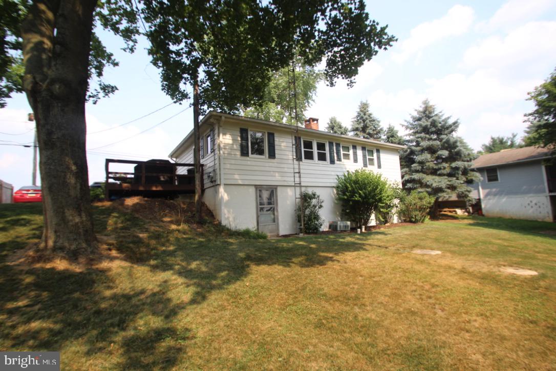 80 North Colebrook Road Manheim, PA 17545 - Photo 4 of 21