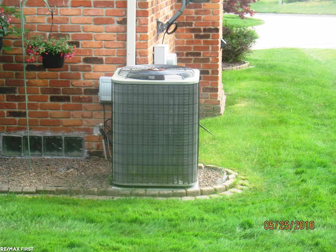 226 Slade Court Rochester Hills, MI 48307 - Photo 32 of 33