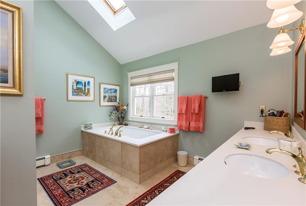 39 Stonegate Road Cape Elizabeth, ME 04107 - Photo 14 of 23 Photo