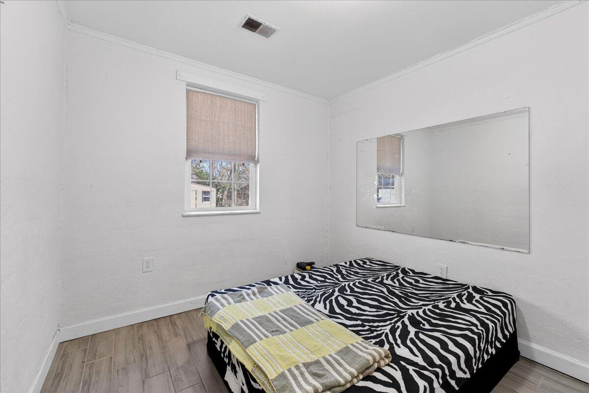 228 Laurel Avenue Goose Creek, SC 29445 - Photo 14 of 26 15-Maddie Breggia - DSC01783