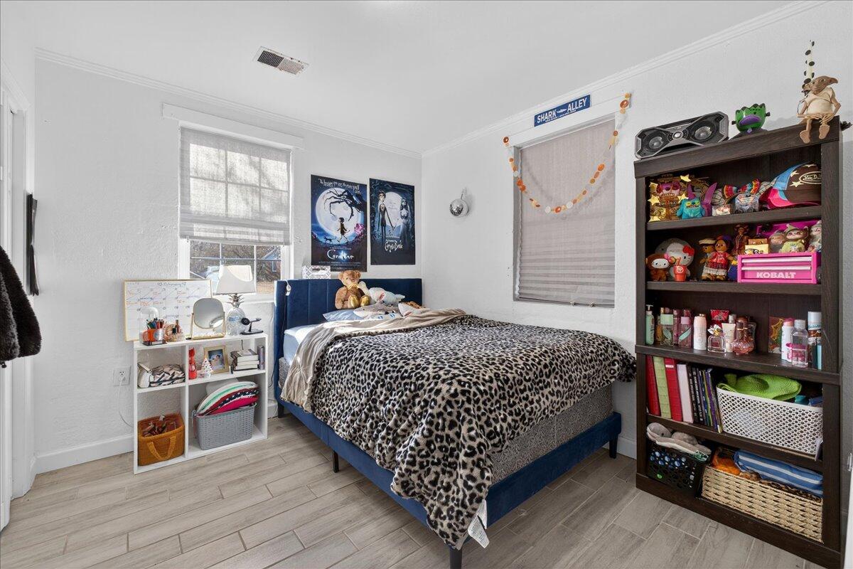 228 Laurel Avenue Goose Creek, SC 29445 - Photo 20 of 26 21-Maddie Breggia - DSC01800