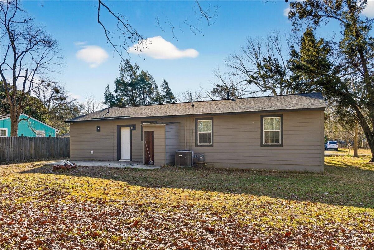 228 Laurel Avenue Goose Creek, SC 29445 - Photo 24 of 26 25-Maddie Breggia - DSC01821