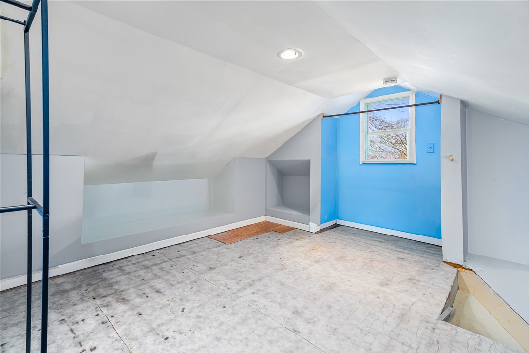 80 Hillside Avenue Pawtucket, RI 02860 - Photo 18 of 43