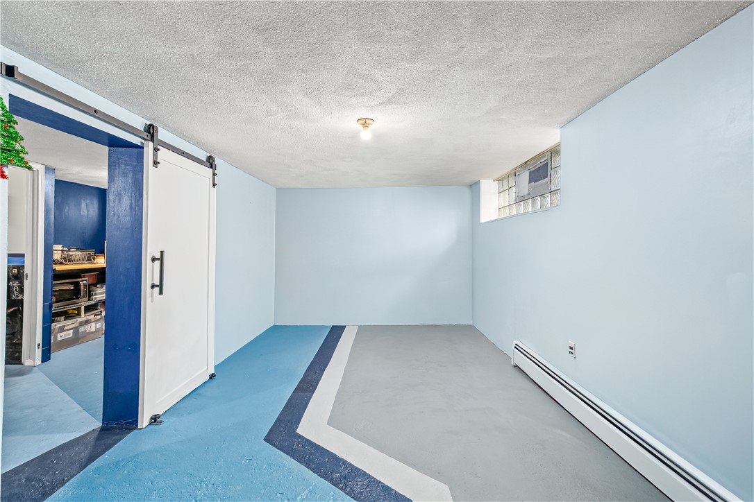 80 Hillside Avenue Pawtucket, RI 02860 - Photo 20 of 43