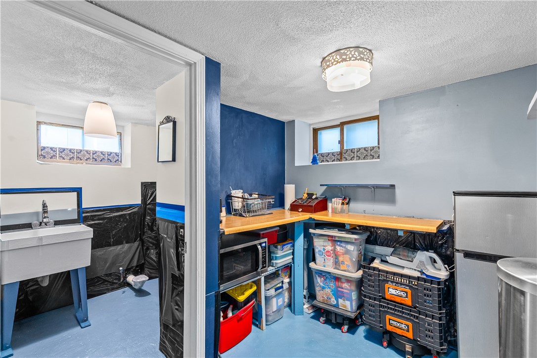 80 Hillside Avenue Pawtucket, RI 02860 - Photo 21 of 43