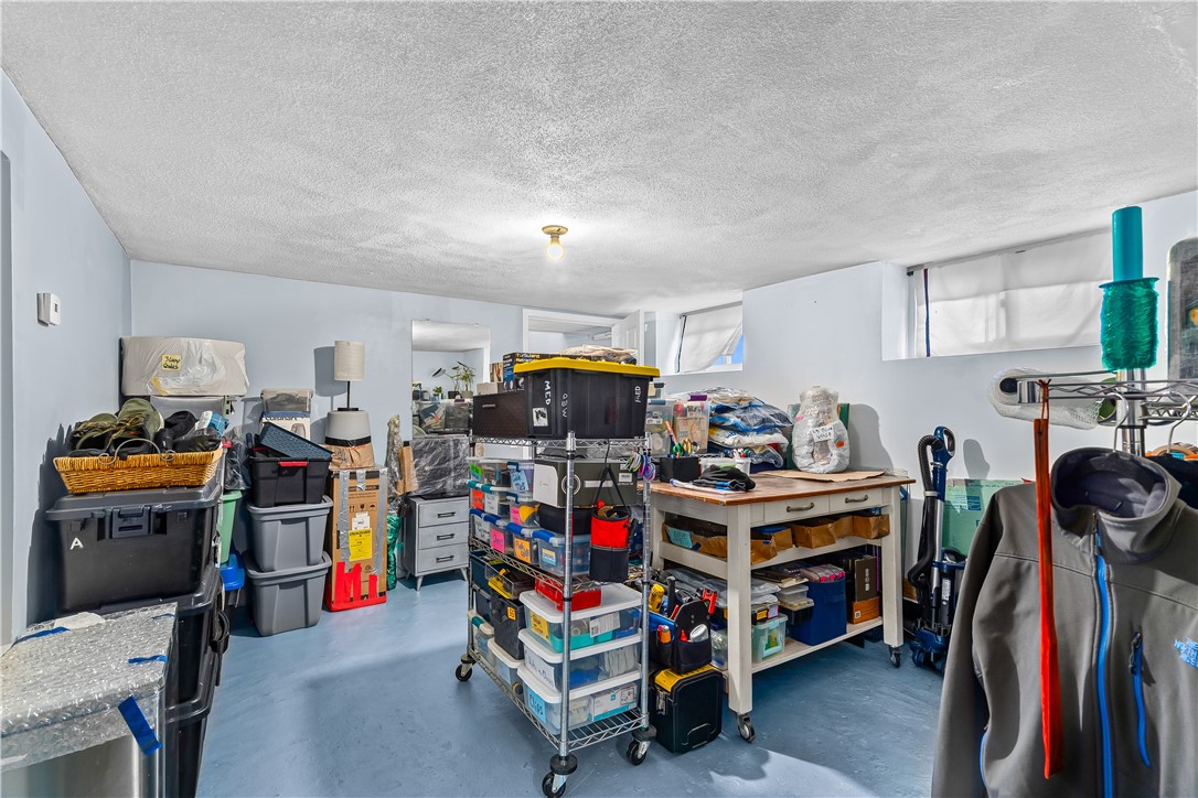 80 Hillside Avenue Pawtucket, RI 02860 - Photo 23 of 43