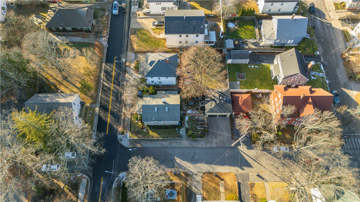 80 Hillside Avenue Pawtucket, RI 02860 - Photo 39 of 43