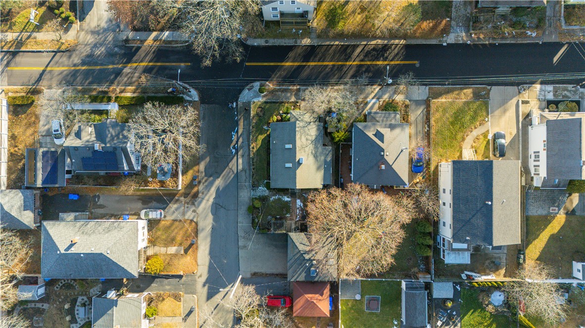 80 Hillside Avenue Pawtucket, RI 02860 - Photo 41 of 43