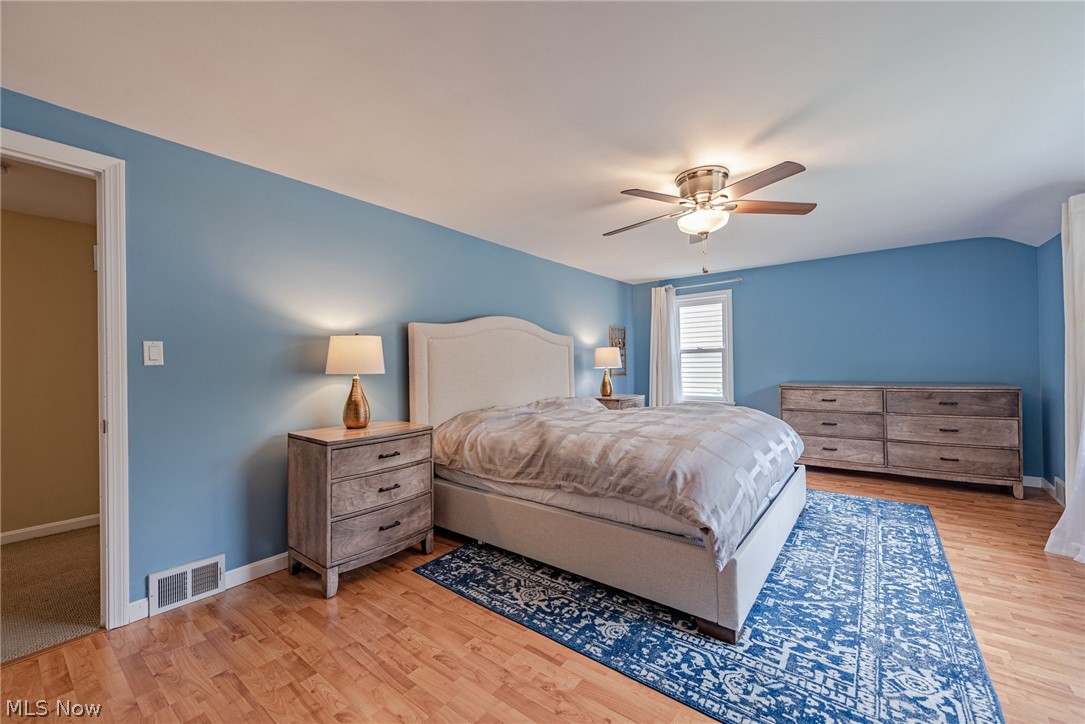 4617 Birchwold Road South Euclid, OH 44121 - Photo 20 of 35