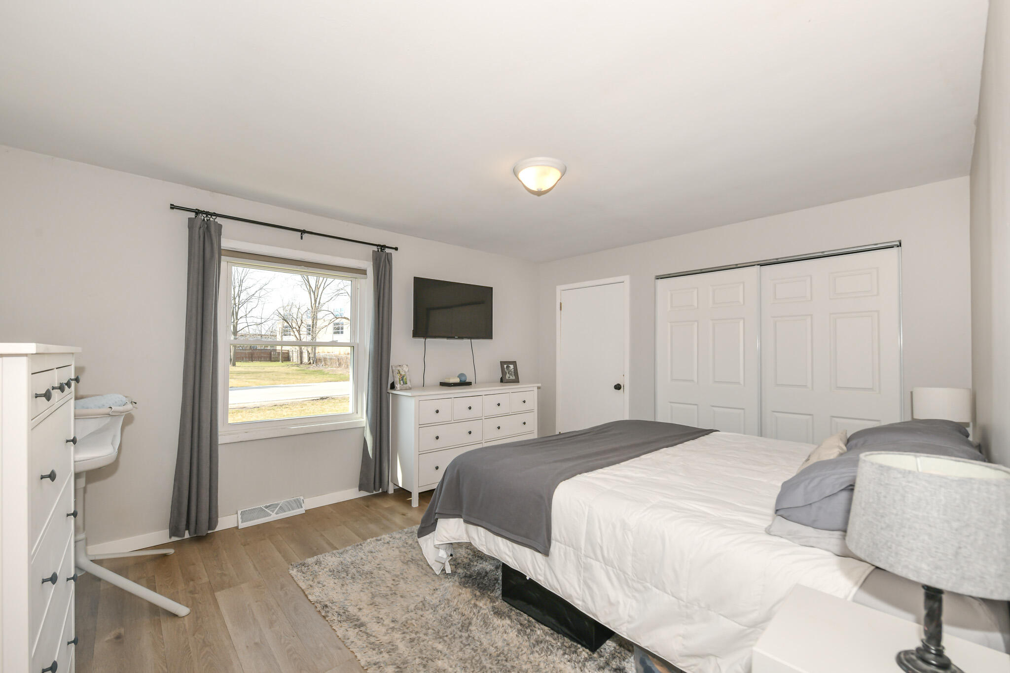 26314 Fries Lane Norway, WI 53185 - Photo 16 of 37 Comfortable Bedroom