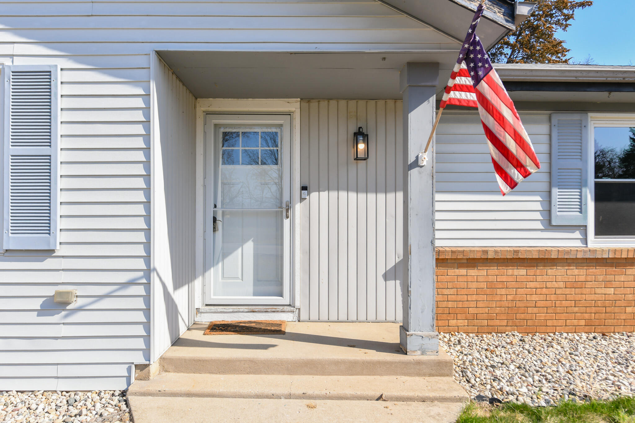 26314 Fries Lane Norway, WI 53185 - Photo 2 of 37 Inviting Front Entry