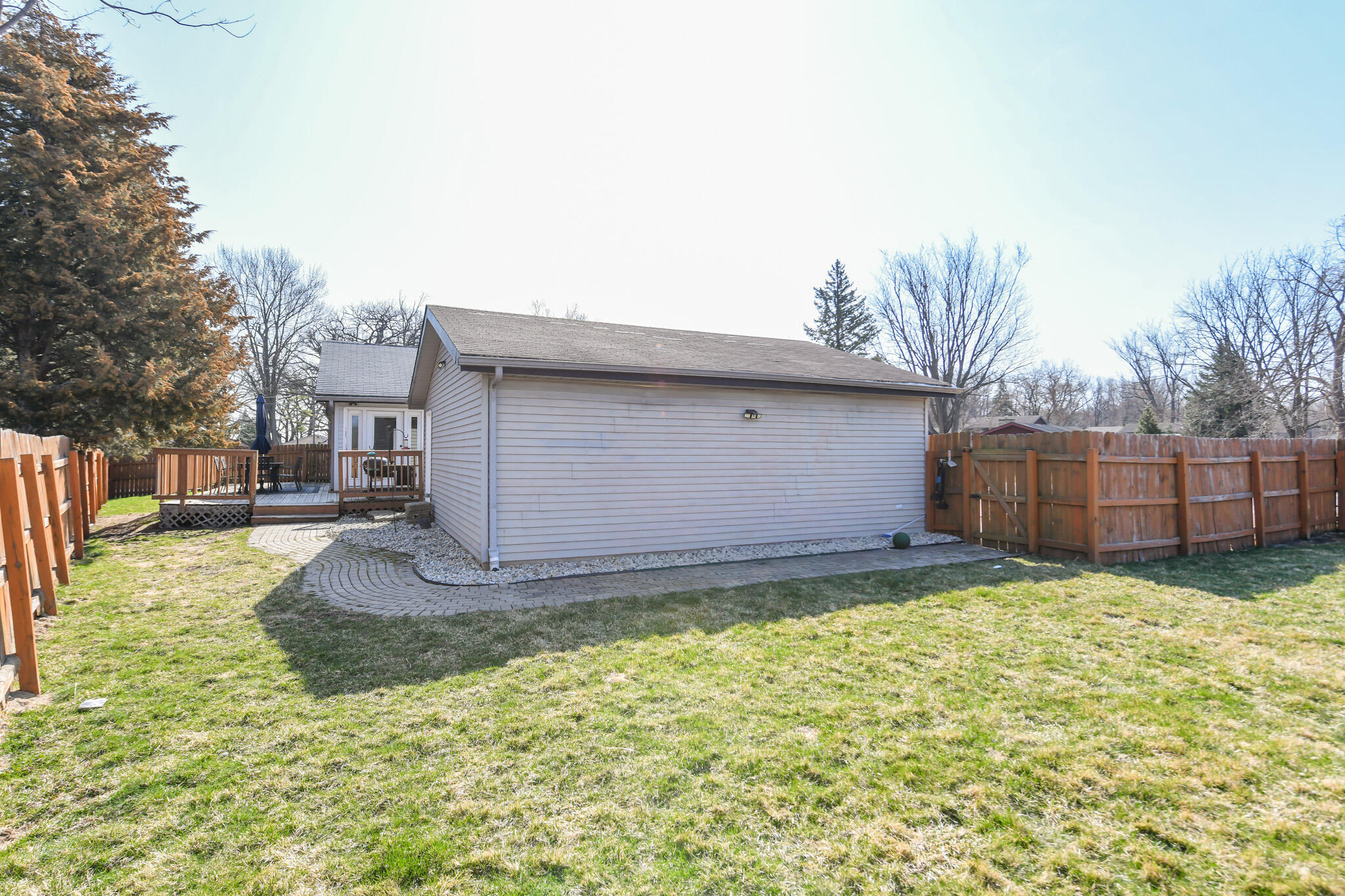 26314 Fries Lane Norway, WI 53185 - Photo 28 of 37 Large Garage