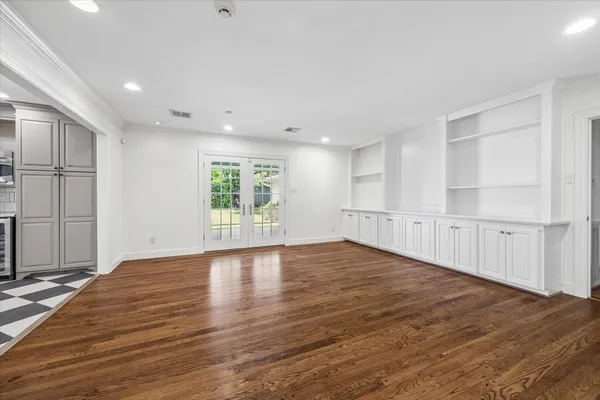 $7,500 | 5210 Meadowlake Lane, Houston, TX 77056